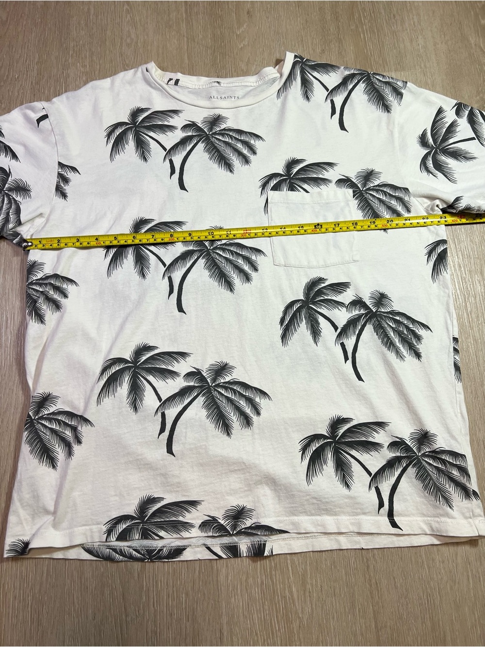 AllSaints Oversized Fit White Tee with Black Palm Print - Picture 4 of 7